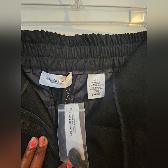 Penningtons Size 22 Plus size  Flare leg black pants NWT - Picture 3 of 5
